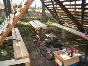 Grilli tarvitsee myös pöydän Grilli tarvitsee myös pöydän