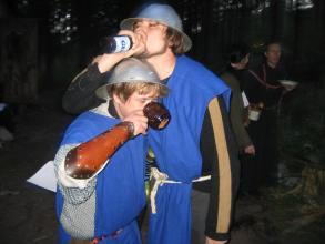 Linnakkeen särmiä sotilaita...