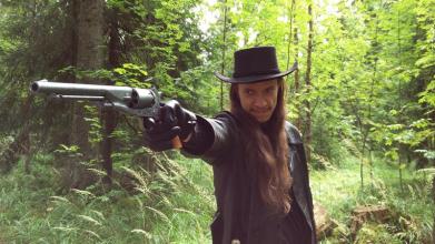 Vielä reikärauta kädessä pysyy Vielä reikärauta kädessä pysyy