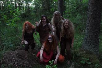 Metsäläisiä vai folkmetallibändi